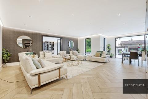 undefined, Chigwell IG7