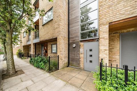 2 bedroom penthouse for sale, Wyfold Road, Fulham