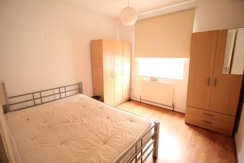 1 bedroom flat to rent, London E1