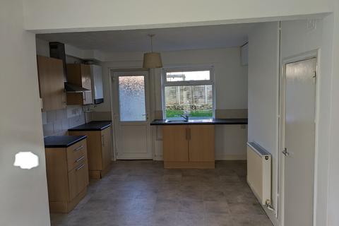 2 bedroom terraced house to rent, Tansley Avenue, Wigston LE18