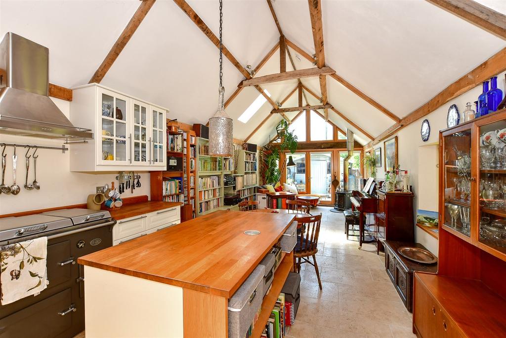 Lounge/Kitchen