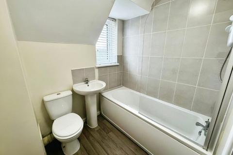 3 bedroom terraced house to rent, Bosham Close, Toothill, Swindon, SN5 8JW