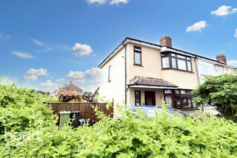 3 bedroom end of terrace house for sale, Risdale Road, Bristol