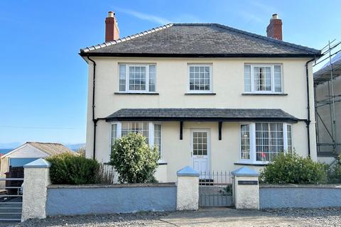 3 bedroom detached house for sale, Celynin Road, Llwyngwril LL37