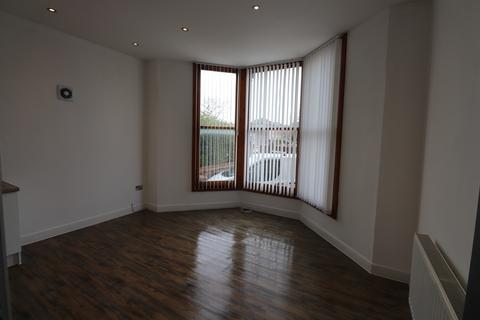 2 bedroom flat to rent, Apartment, Liverpool L22