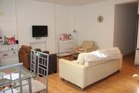 2 bedroom flat to rent, Blythe Road, London W14