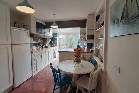 4 bedroom detached house for sale, Quainton Road, Aylesbury HP18