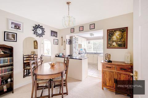 4 bedroom terraced house for sale, Loughton IG10