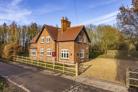 3 bedroom cottage for sale, Priory Road, Thurgarton NG14