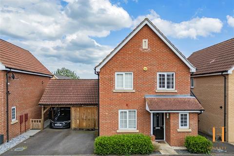 4 bedroom detached house for sale, Oak Crescent, Wickford, Essex, SS11