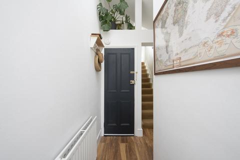 76 Cromford Road, London, SW18 1NY