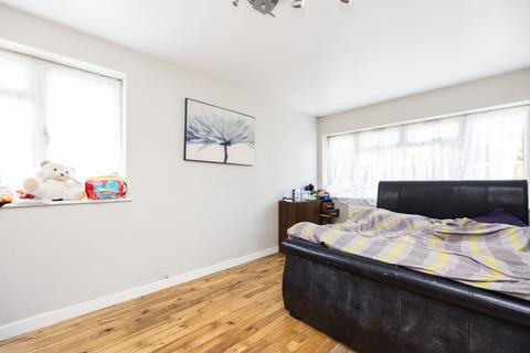1 bedroom flat for sale, Castleview Road, Slough SL3