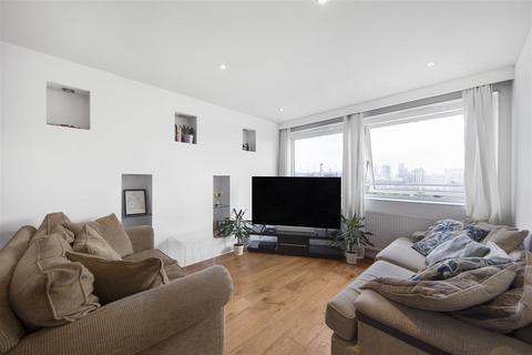 3 bedroom flat for sale, Austin Road, SW11