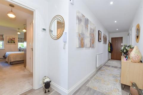 2 bedroom apartment for sale, Linksfield Road, Westgate-On-Sea, Kent