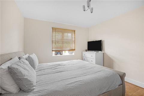 3 bedroom apartment for sale, Hook Heath Avenue, Woking, Surrey, GU22