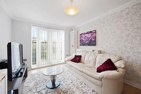 2 bedroom apartment for sale, Driberg Court, Dagenham, Essex