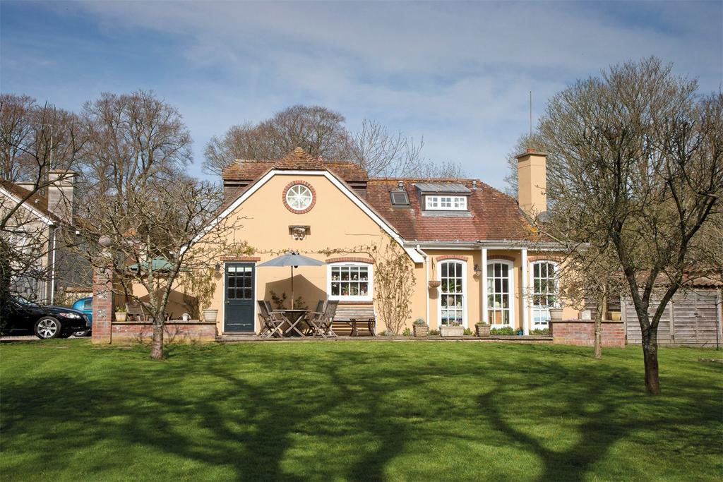 2 Bed Staff Cottage