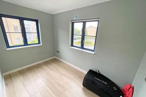 2 bedroom flat for sale, West Cotton Close, Northampton, Northampton, NN4 8BX