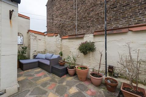 2 bedroom end of terrace house for sale, Leopold Road, Ramsgate, CT11