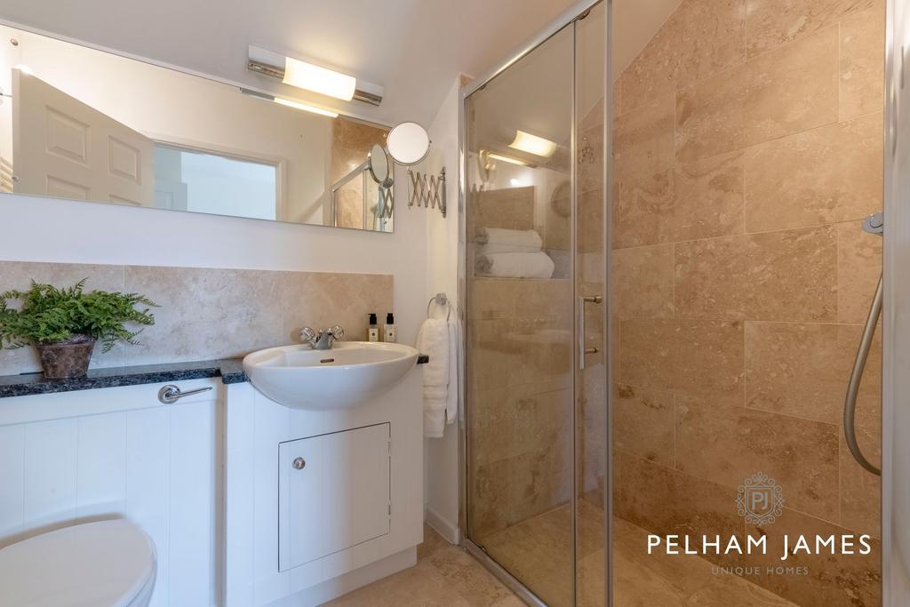 Principal en suite, Rydal House, Tickencote