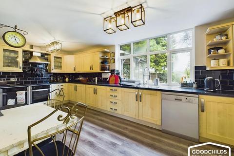 Lyncroft Bursnips Road, Essington, Wolverhampton, WV11 2RE