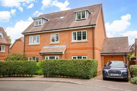 5 bedroom detached house for sale, Beacon Rise, East Grinstead RH19