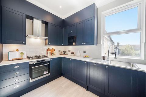 4 bedroom apartment for sale, Leghorn Road, London, NW10