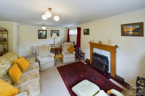 3 bedroom detached bungalow for sale, Wittmills Oak, Buckingham