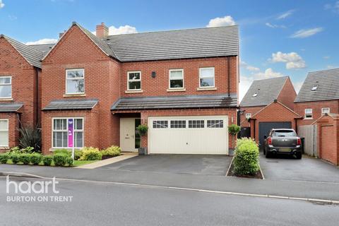 5 bedroom detached house for sale, Oak Road, Burton-on-Trent