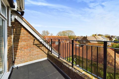 2 bedroom apartment for sale, Grand Avenue, Worthing BN11 5BP