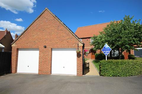4 bedroom detached house for sale, Pridmore Road, Corby Glen