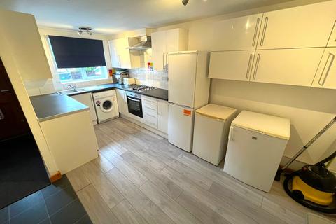 1 bedroom in a house share to rent, Russell Road, Nottingham NG7