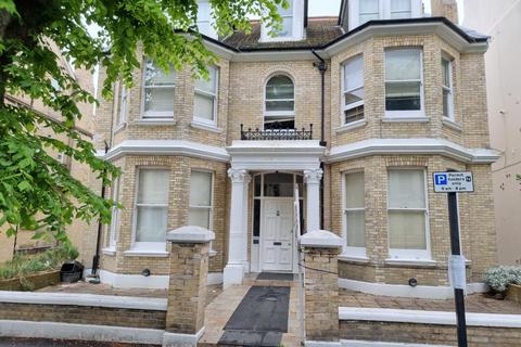 Studio to rent, St Aubyns, Hove, BN3