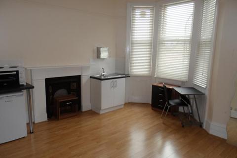 Studio to rent, St Aubyns, Hove, BN3