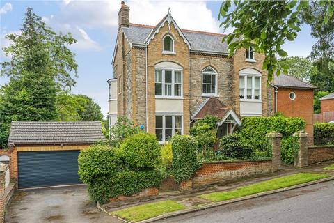 4 bedroom semi-detached house for sale, Claremont Avenue, Esher, KT10