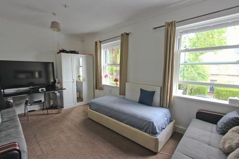 2 bedroom flat for sale, Hampton Road, London E7