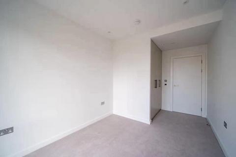 Studio to rent, Asquith House, 1 Segrave Walk, West End Gate, W2