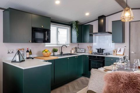2 bedroom lodge for sale, Seaview Gorran Haven Holiday Park Boswinger