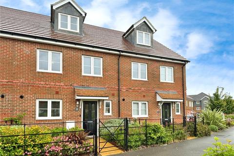 4 bedroom terraced house for sale, Skinner Drive, Wokingham, Berkshire