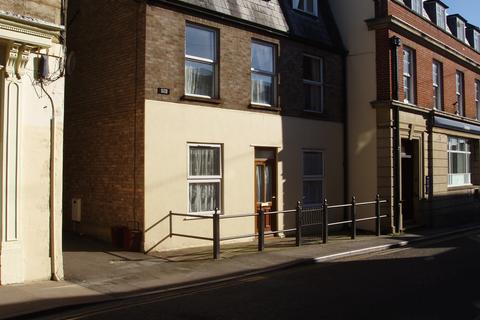 2 bedroom flat to rent, South Street, Wincanton BA9