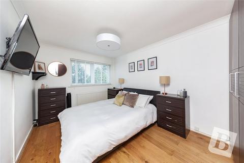 2 Valley Close, Waltham Abbey, EN9 2DU