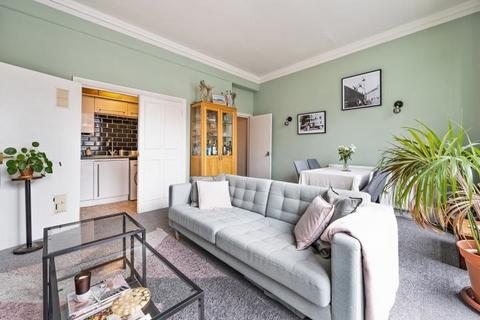 2 bedroom flat for sale, 198A Lavender Hill, London, SW11 1JA
