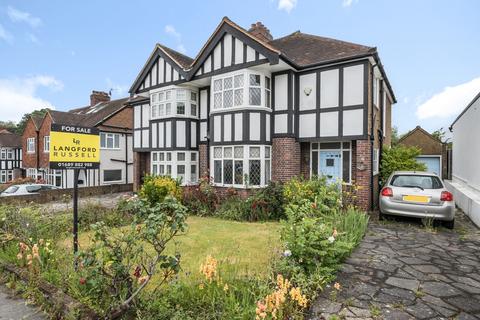 8 Lakeside Drive, Bromley, BR2 8QG