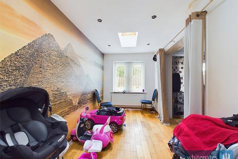 11 Colston Close, Bradford, BD8 0BN