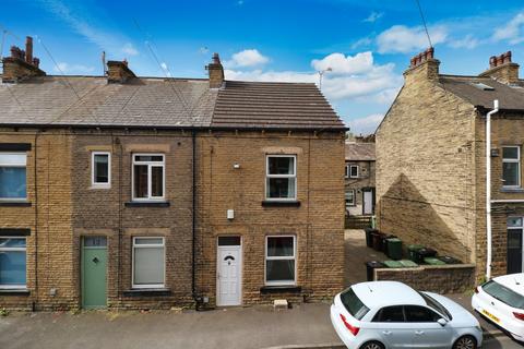 2 bedroom terraced house for sale, Armstrong Street, Farsley, Pudsey, West Yorkshire, LS28