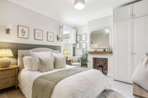 2 bedroom maisonette for sale, Aslett Street, London, SW18