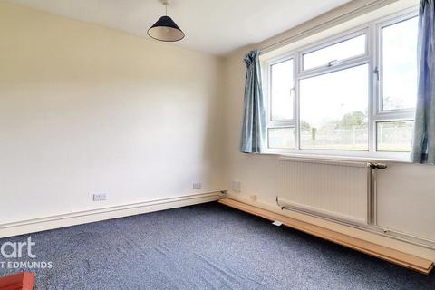 2 bedroom terraced house for sale, Poplar Close, Honington, Bury St Edmunds