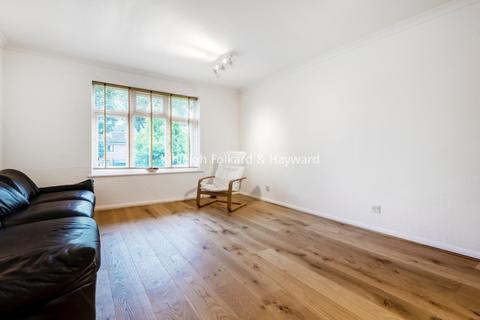2 bedroom flat to rent, Woodberry Gardens London N12