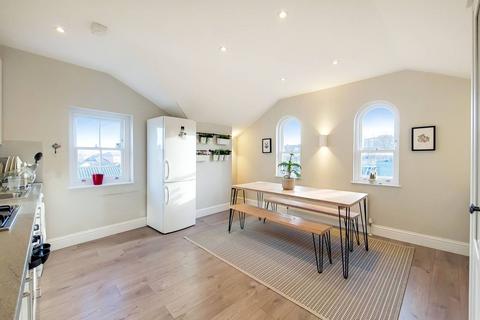 2 bedroom flat to rent, Tulse Hill, Tulse Hill, London, SW2