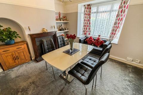24 Links Drive, Tilehurst, Reading, RG30 4YT